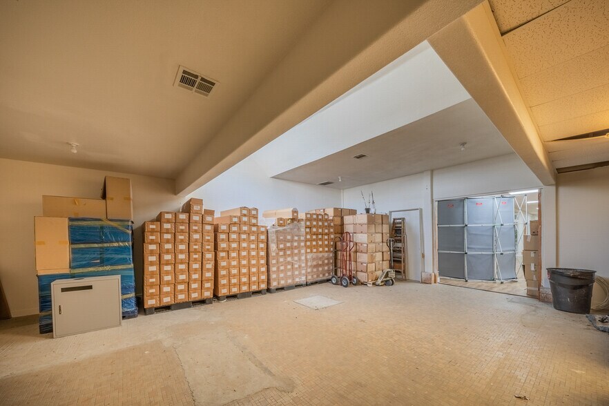 More Photos Of 2300 Pacific Ave, Long Beach Medical For Sale