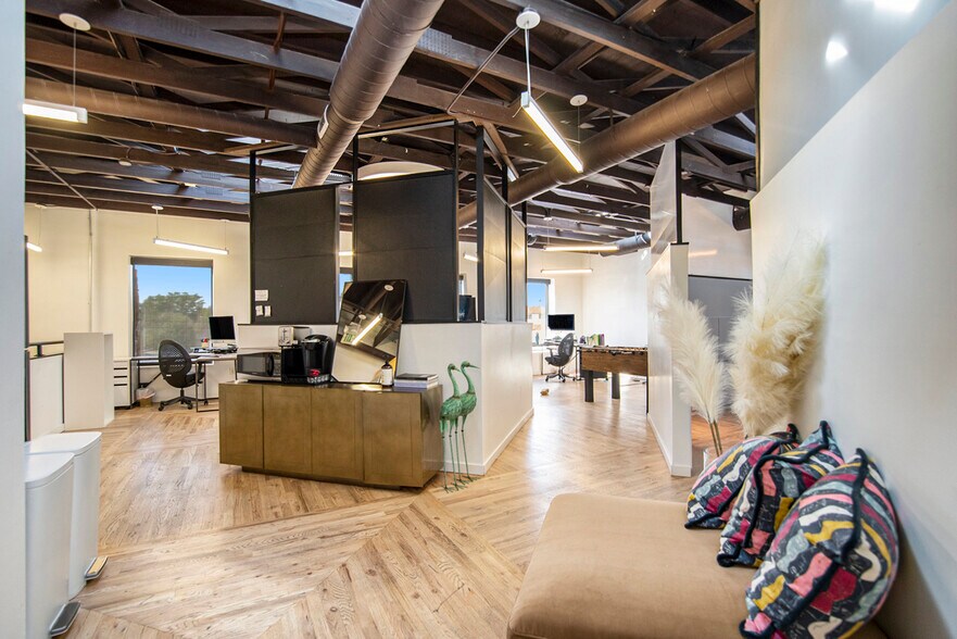 More Photos Of 931 Santa Fe Dr, Denver Storefront Retail Office For Lease