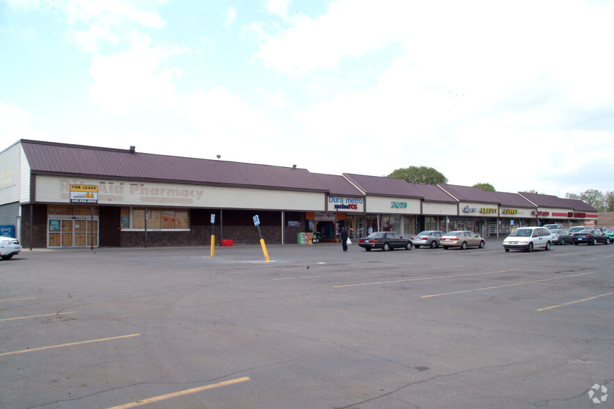 More Photos Of 18610 Fenkell St, Detroit Unknown For Lease