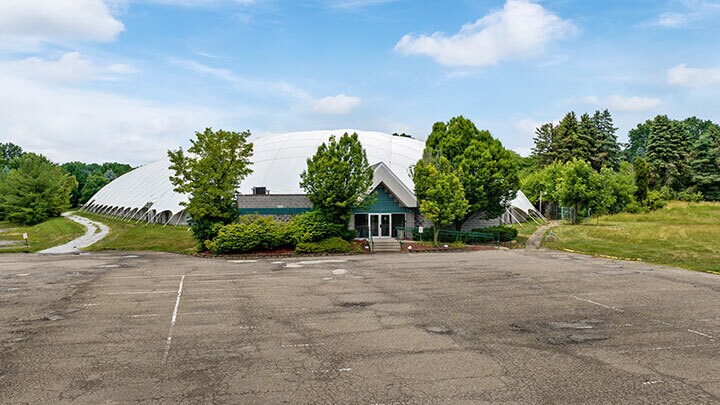 More Photos Of 5617 Portage St NW, North Canton Sports And Entertainment For Sale
