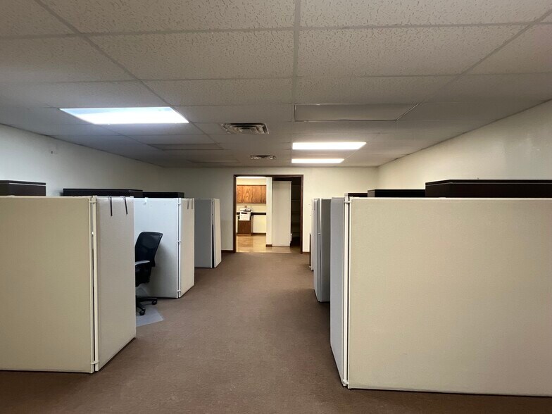 More Photos Of 4301 Danhil Dr, Brownwood Manufacturing For Lease