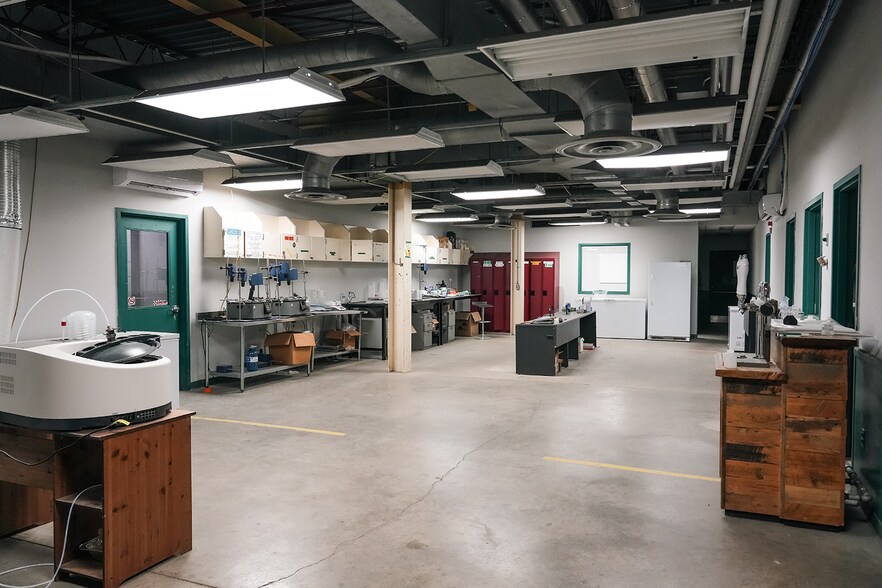 More Photos Of 3363 Davis Rd., Thorold Office For Lease