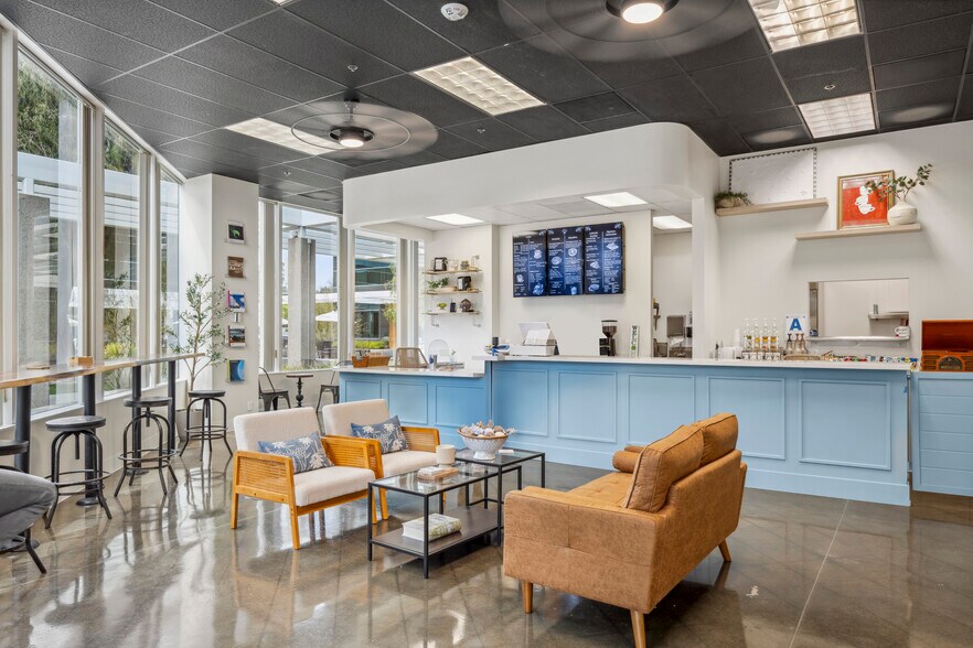 More Photos Of 9655 Granite Ridge Dr, San Diego Unknown For Lease