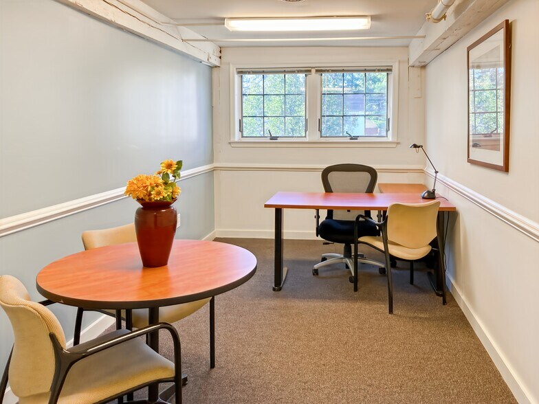 More Photos Of 196 W Ashland St, Doylestown Coworking Space