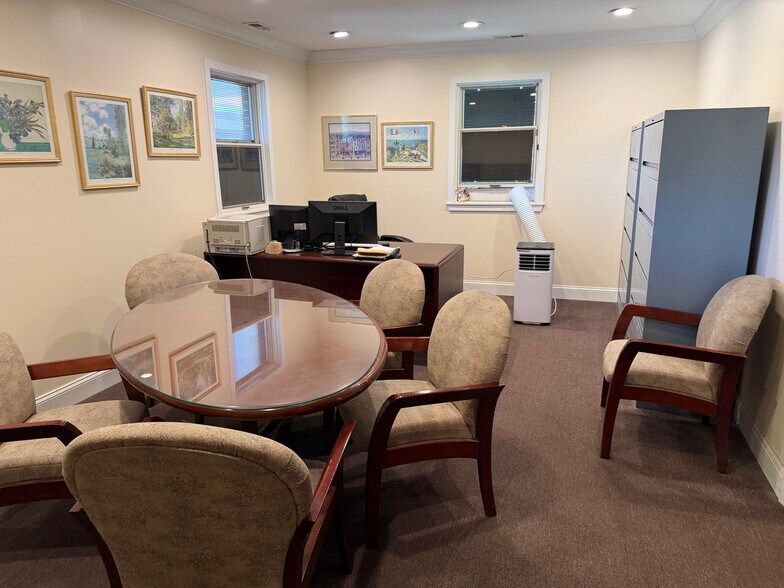 More Photos Of 600 Louis Dr, Warminster Township Office For Lease