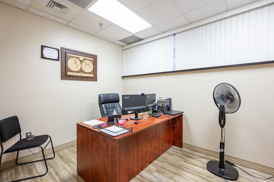 More Photos Of 6719 Gall Blvd, Zephyrhills Medical For Sale