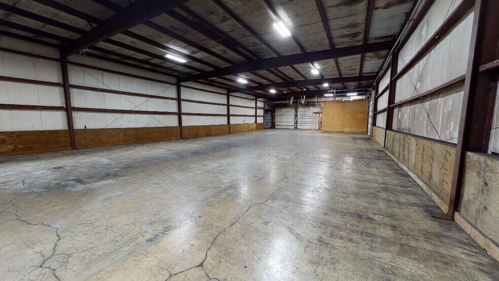 More Photos Of 1425 SE 9th St, Warrenton Warehouse For Sale