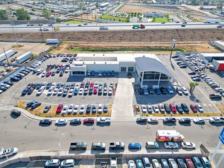 More Photos Of 4500 Rudnick Ct, Bakersfield Auto Dealership For Lease