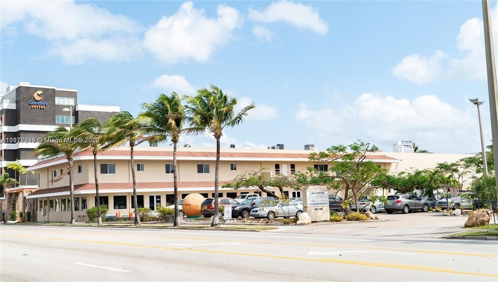 Primary Photo Of 236 N Federal Hwy, Dania Beach Unknown For Lease