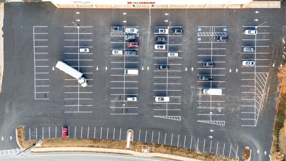 More Photos Of 1555 E Park Place Blvd, Stone Mountain Unknown For Lease