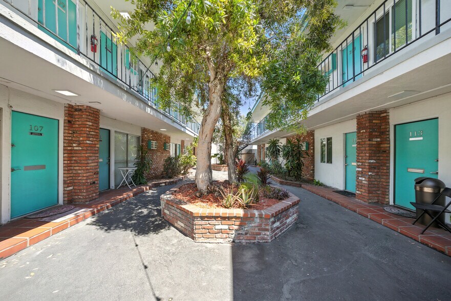 More Photos Of 24248 Crenshaw Blvd, Torrance Office For Sale