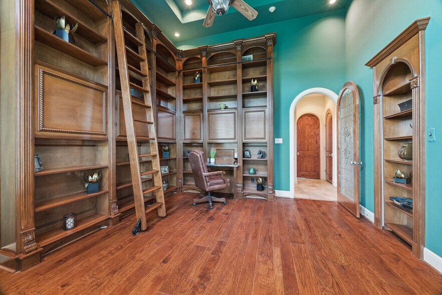 More Photos Of 16218 Barklea Rd, Cypress Land For Sale