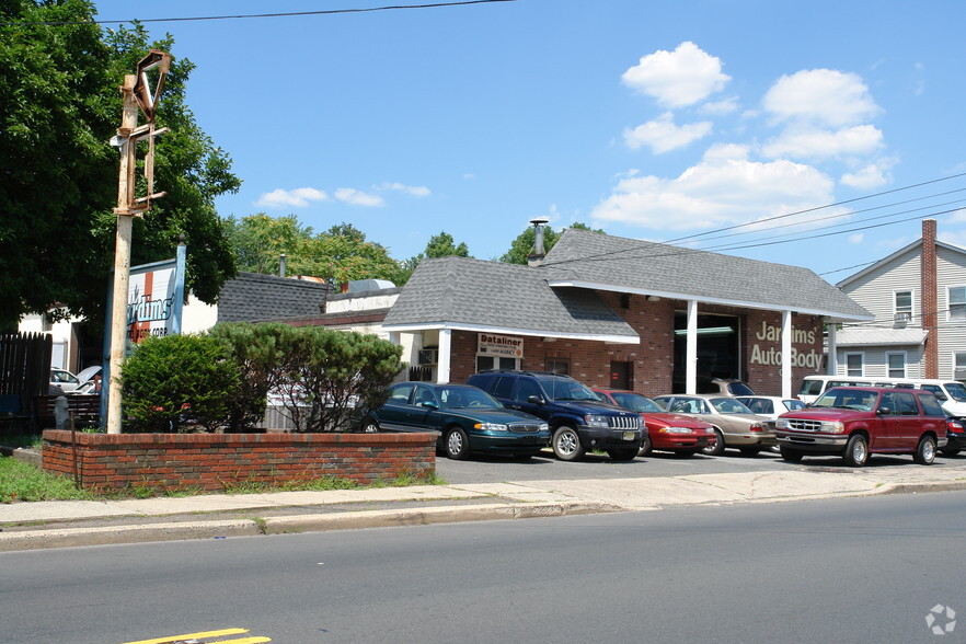 More Photos Of 431 E 1st Ave, Roselle Industrial For Sale