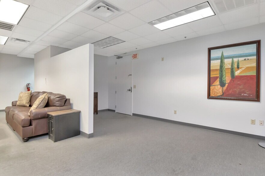 More Photos Of 1208 E Kennedy Blvd, Tampa Apartments For Sale