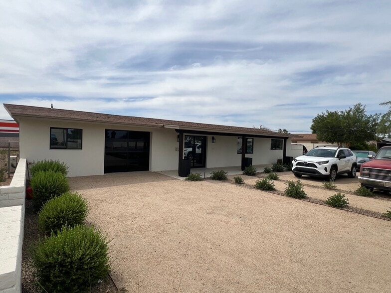 Primary Photo Of 2010 N Lindsay Rd, Mesa Office For Sale