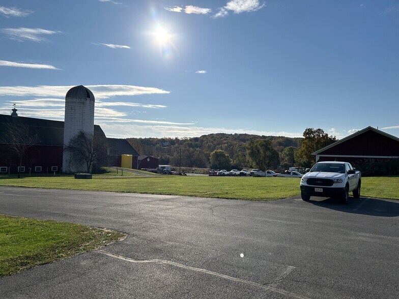 More Photos Of 6810 E Seneca Tpke, Jamesville Specialty For Sale