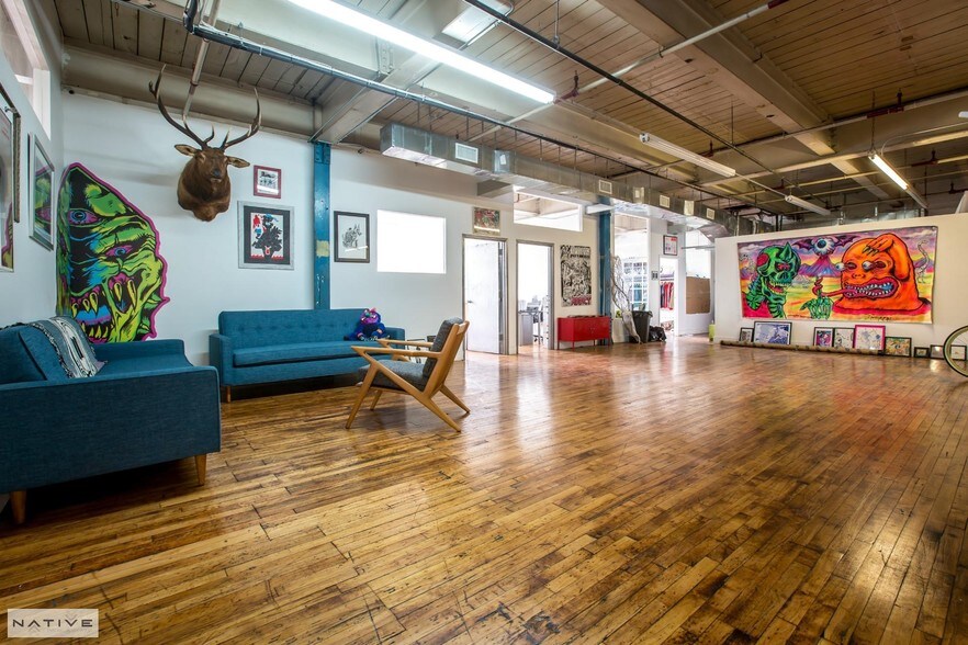 More Photos Of 218 Newell St, Brooklyn Manufacturing For Lease