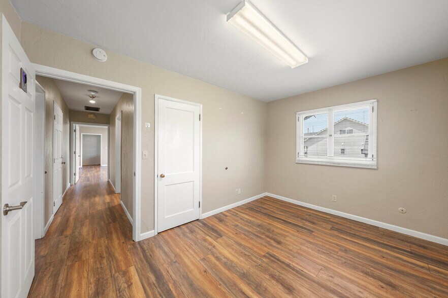 More Photos Of 143 S Main St, Phoenix Office For Sale