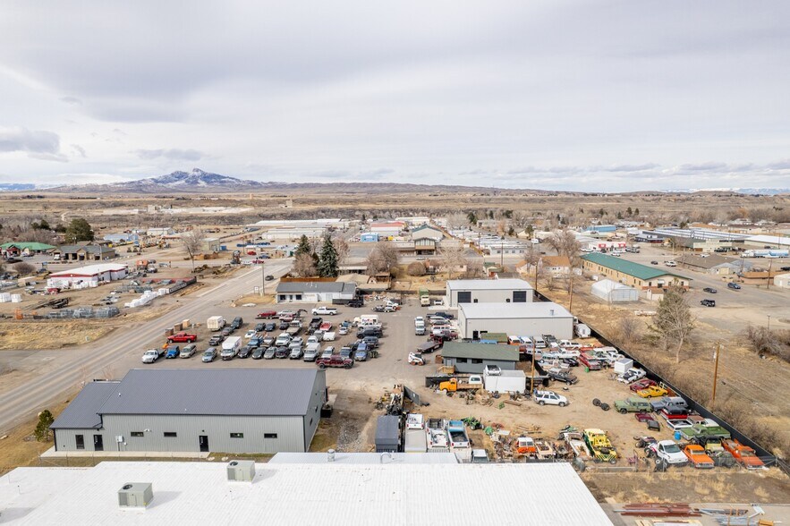 More Photos Of 528 Blackburn St, Cody Auto Repair For Sale