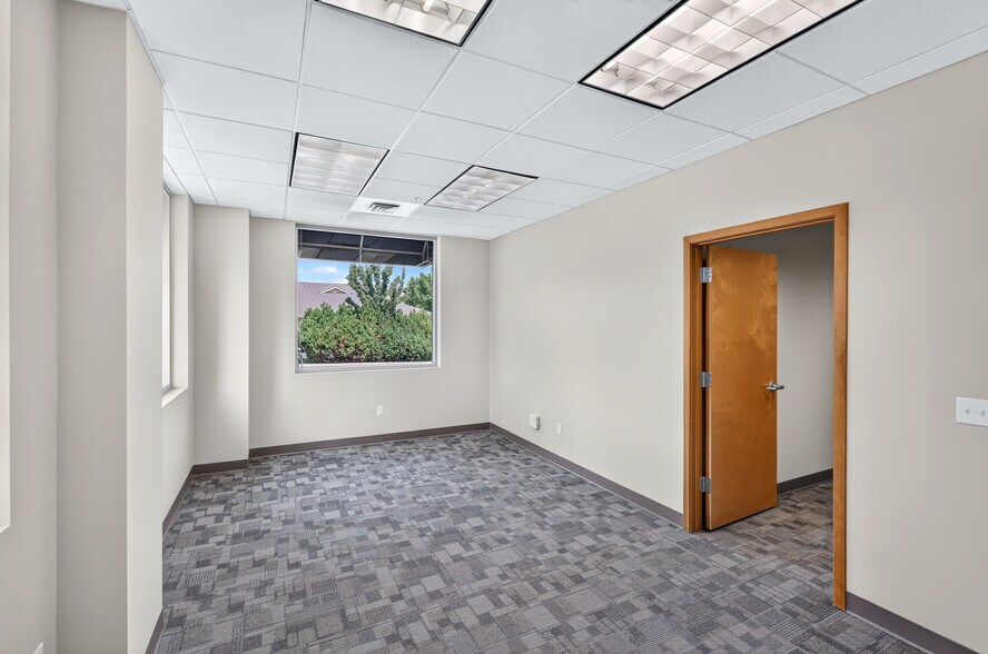 More Photos Of 2208 N Swing Ln, Liberty Lake Medical For Lease