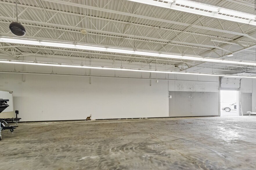 More Photos Of 4311 E Lincolnway, Sterling General Retail For Lease