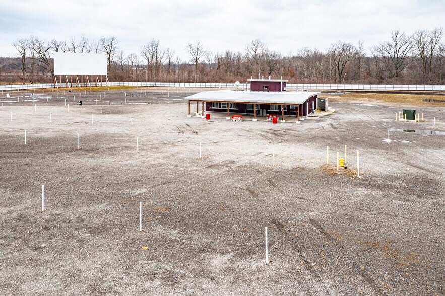 More Photos Of 6501 N Monroe St, Monroe Movie Theatre For Sale