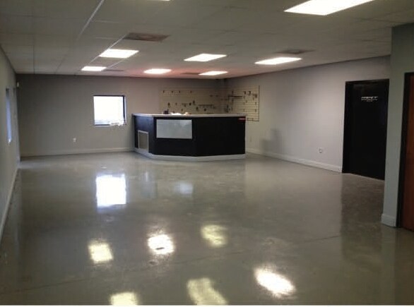 More Photos Of 200 Trademark St, Buda Warehouse For Lease