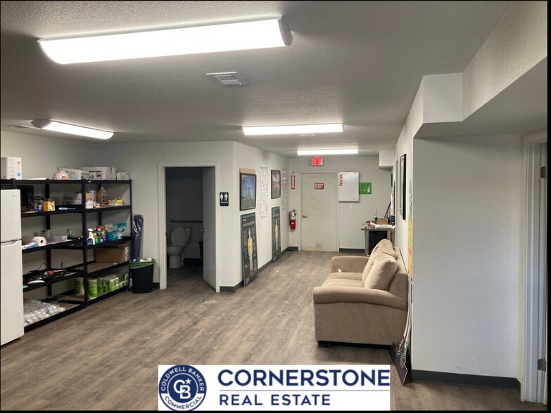 More Photos Of 901 N Foster Rd, Casper Warehouse For Sale