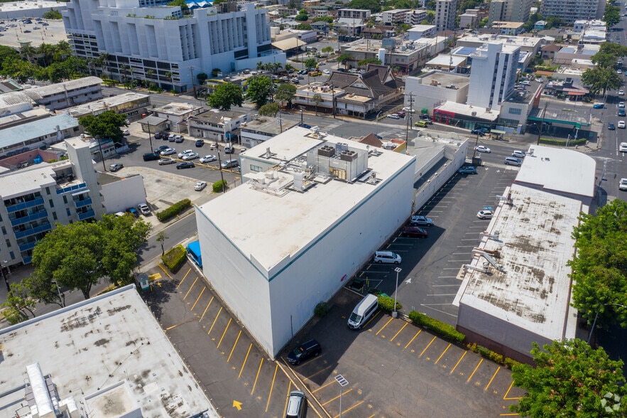 More Photos Of 1512-1520 Liona St, Honolulu Office For Lease