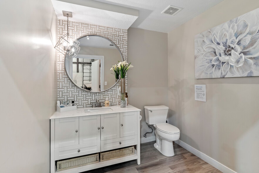 More Photos Of 3041 Pennsylvania Ave, Ogden Showroom For Sale