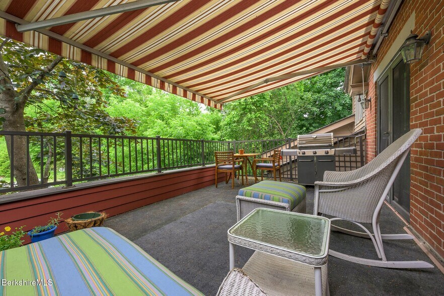 More Photos Of 4 Main St, West Stockbridge Apartments For Sale