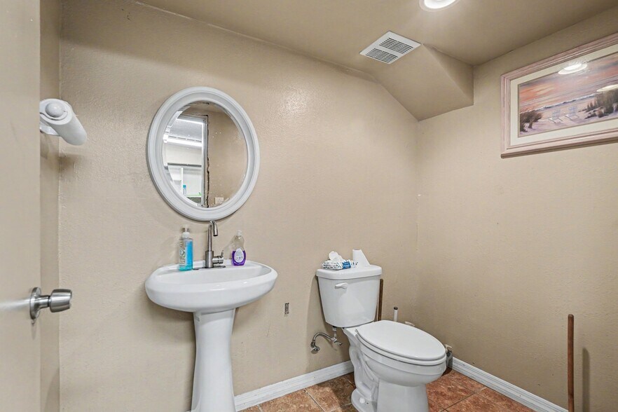More Photos Of 5133 FL-54, New Port Richey Office Residential For Lease