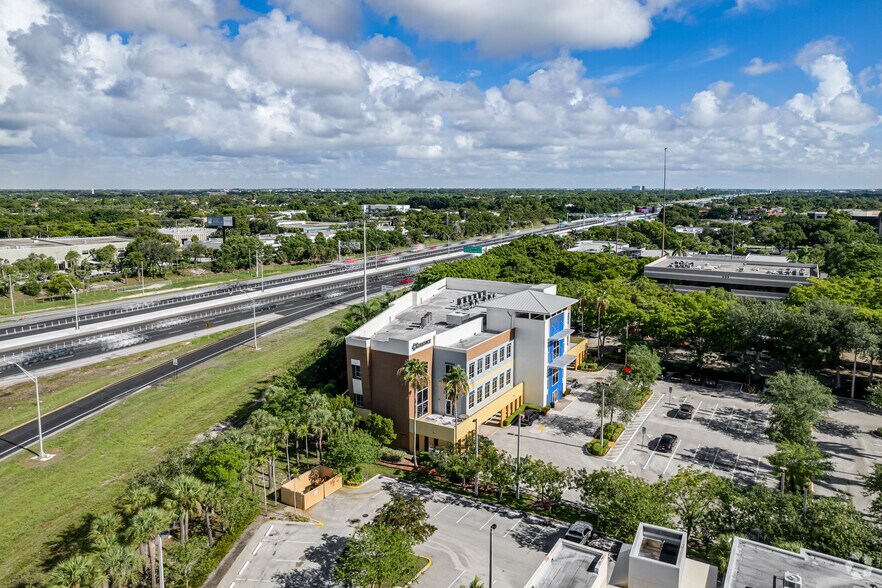 More Photos Of 431 Fairway Dr, Deerfield Beach Office For Lease