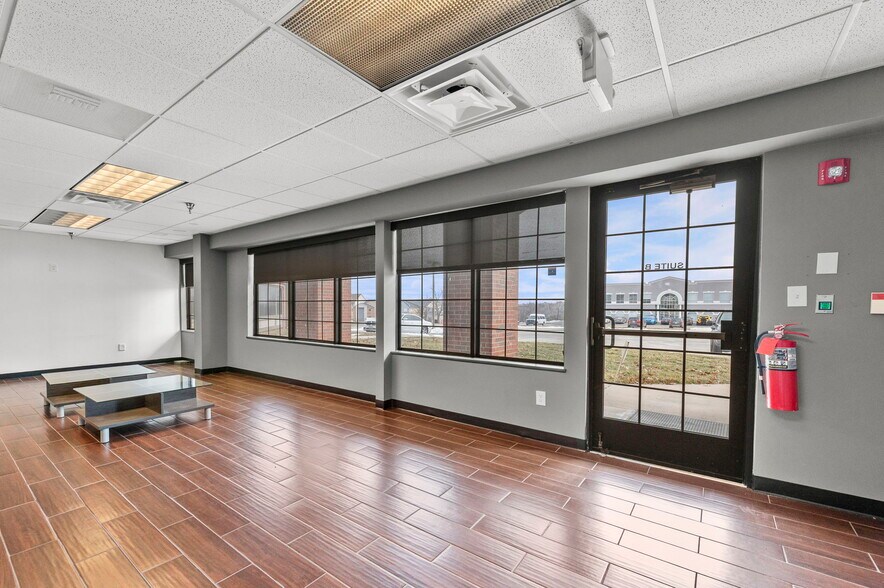 More Photos Of 3730 S Elizabeth St, Independence Medical For Lease
