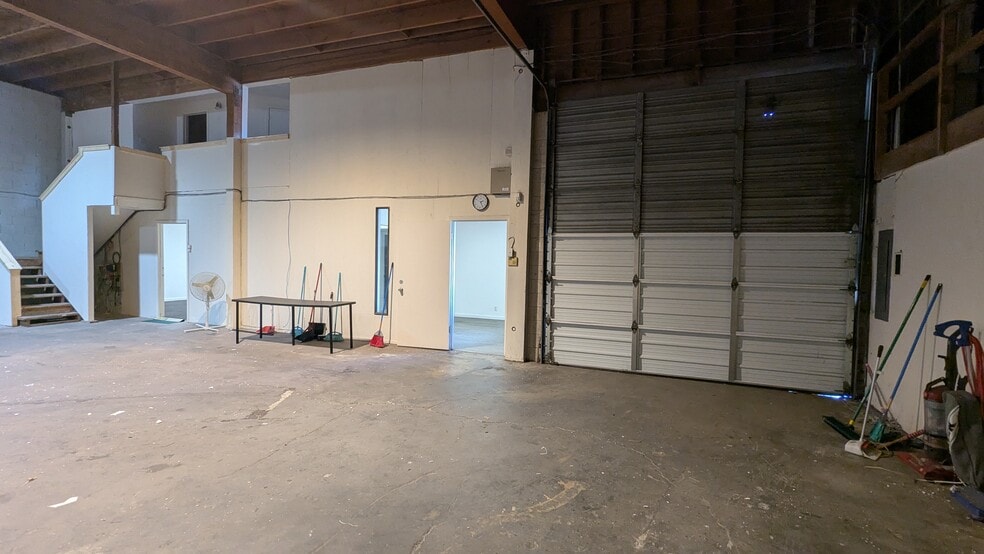 More Photos Of 22331-22345 Meekland Ave, Hayward Warehouse For Lease