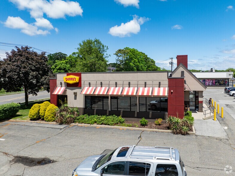 More Photos Of 255 Middle Country Rd, Centereach General Retail For Sale