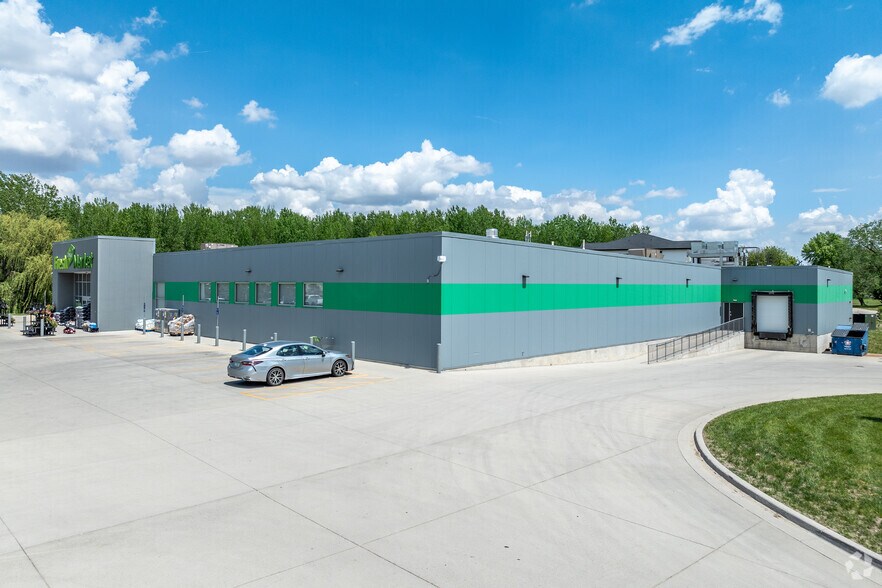 More Photos Of 122 N Main St, Monticello General Retail For Sale