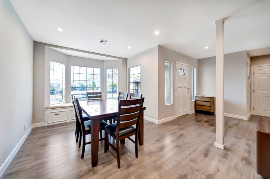 More Photos Of 6856 Hesperia Ave, Reseda Assisted Living For Sale