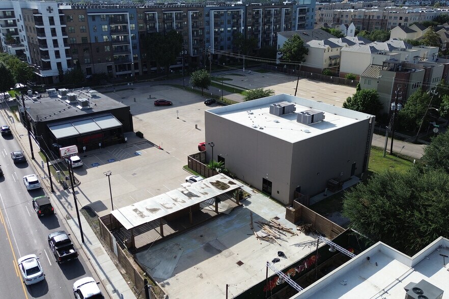 More Photos Of 5316 Washington Ave, Houston Bar For Lease