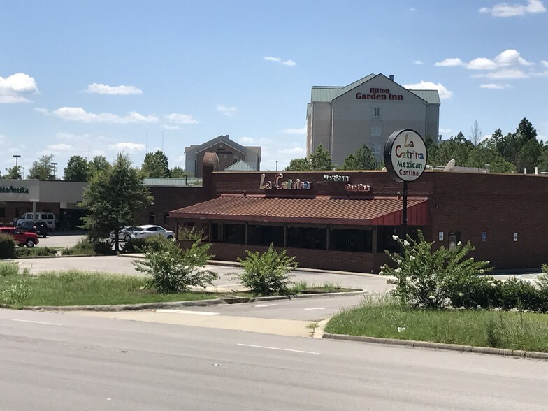 More Photos Of 230 State Farm Pky, Birmingham Restaurant For Lease