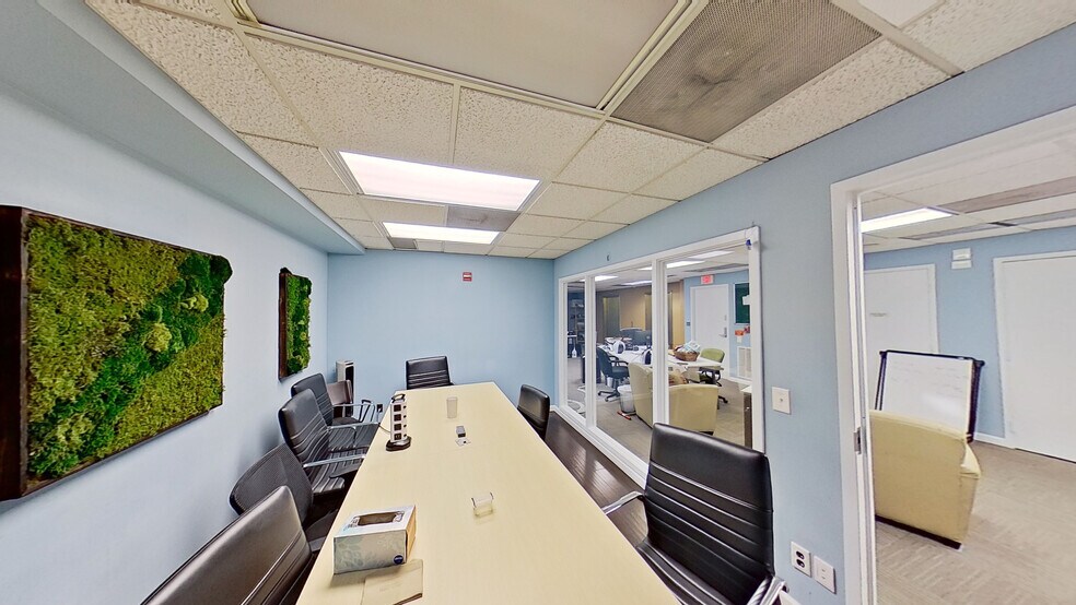 More Photos Of 727 15th St NW, Washington Office For Lease