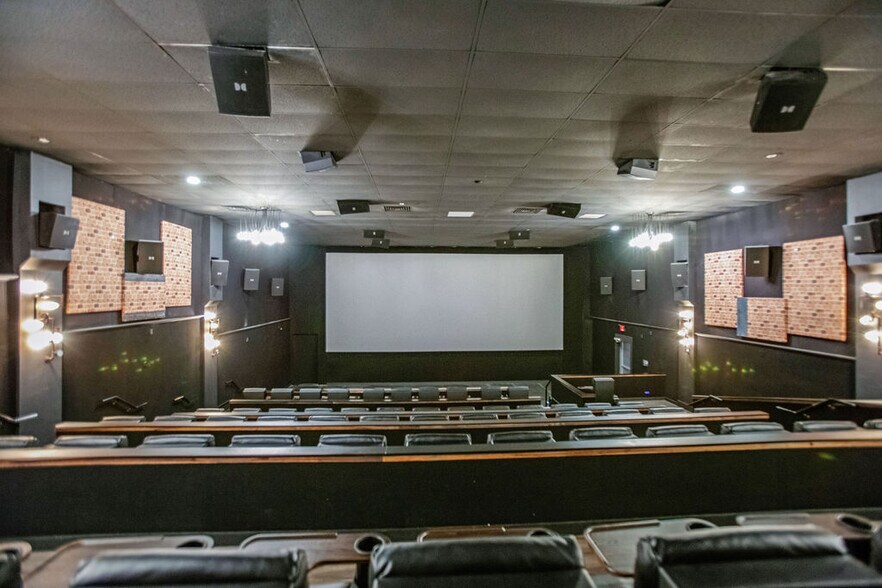 More Photos Of 4000 Fort Campbell Blvd, Hopkinsville Movie Theatre For Sale