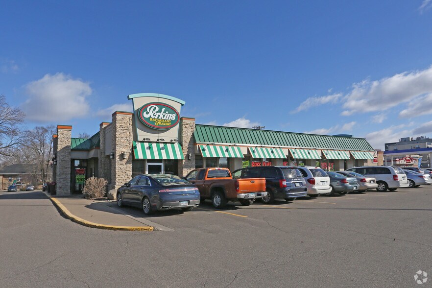 More Photos Of 11303-11400 Highway 7, Minnetonka Unknown For Lease