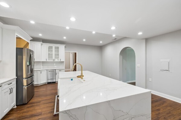 More Photos Of 728 S Spring St, Manchester Specialty For Sale
