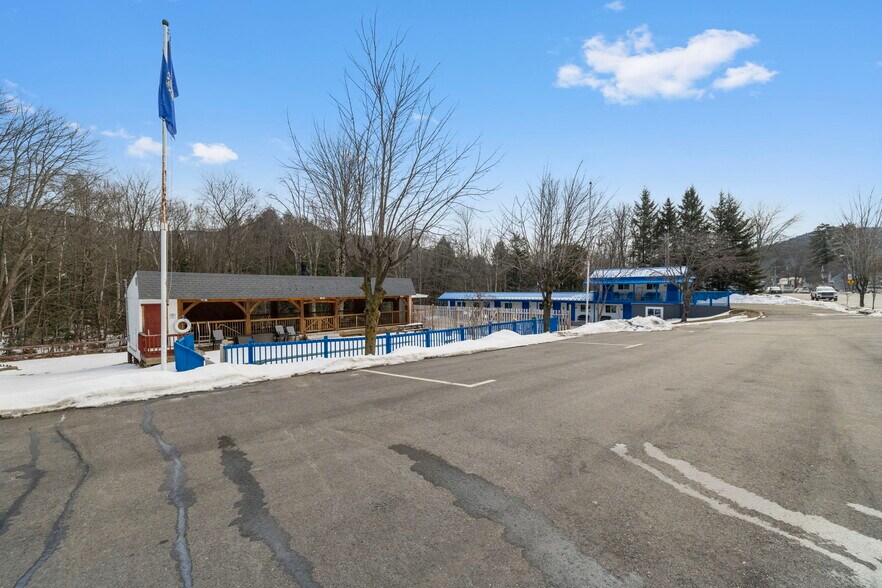 More Photos Of 180 Main St, North Woodstock Hotel For Sale