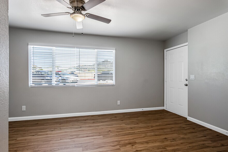 More Photos Of 1346 E Mountain View Rd, Phoenix Apartments For Sale