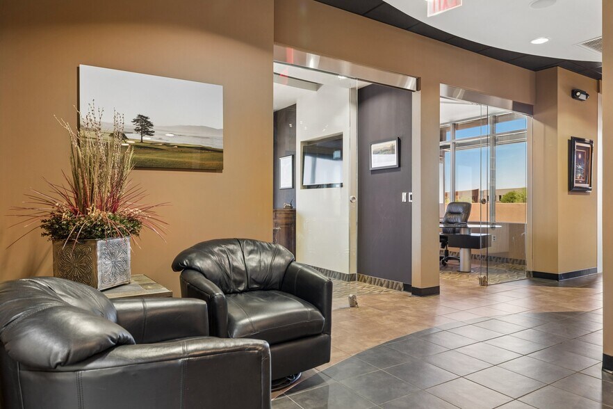 More Photos Of 8765 E Bell Rd, Scottsdale Loft Creative Space For Sale