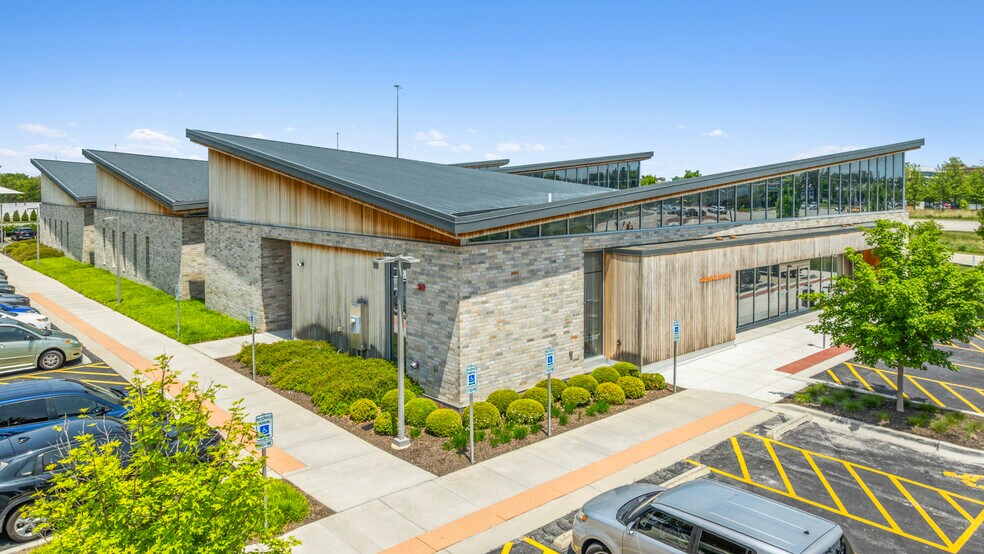 More Photos Of 7600 County Line Rd, Burr Ridge Medical For Sale