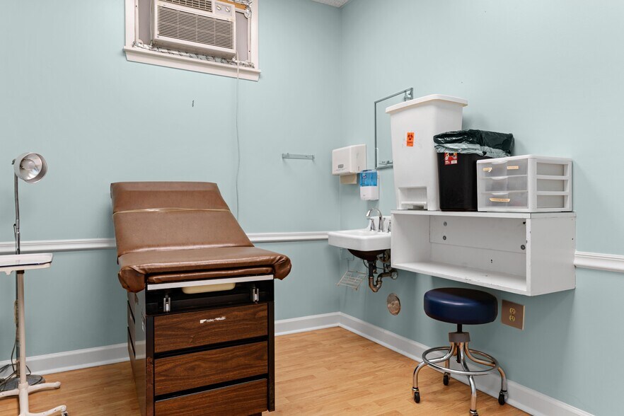 More Photos Of 941 Summers Ave, Orangeburg Medical For Sale