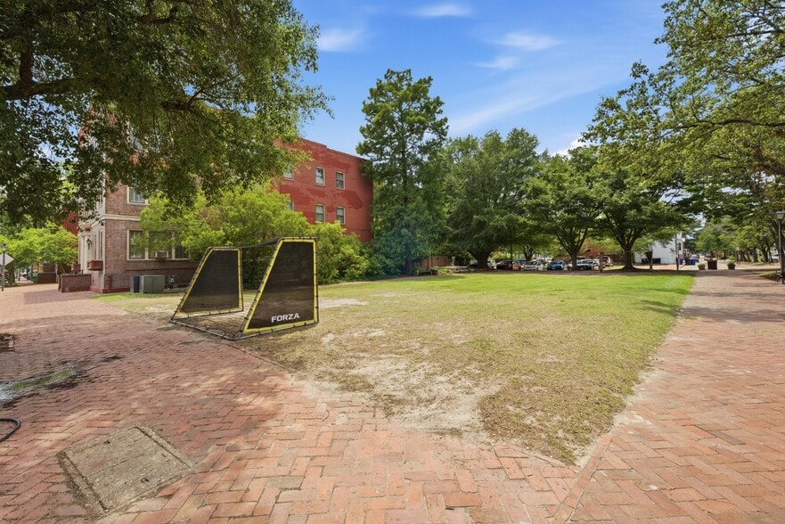 More Photos Of 367 Middle St, Portsmouth Apartments For Sale